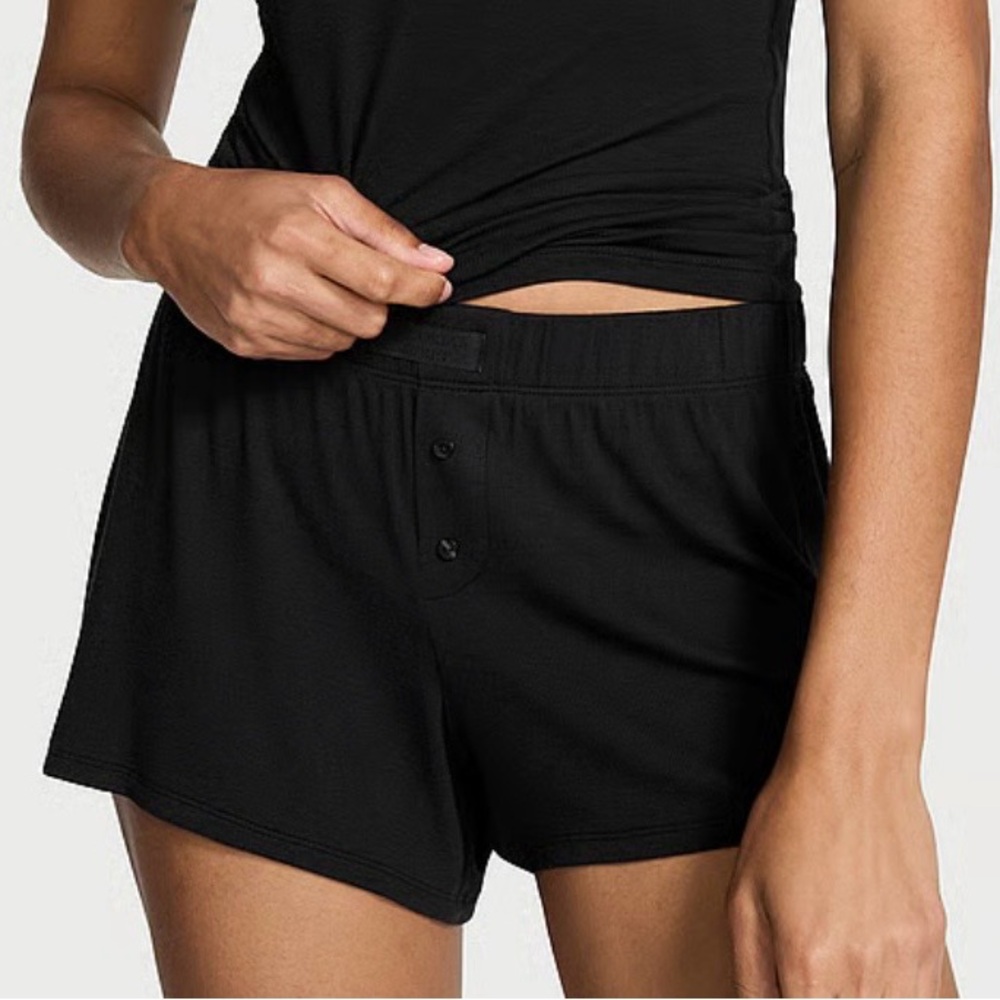 Victoria’s Secret Women’s SoSoft Modal Ribbed Boxer Shorts, Size Medium, BNWOT